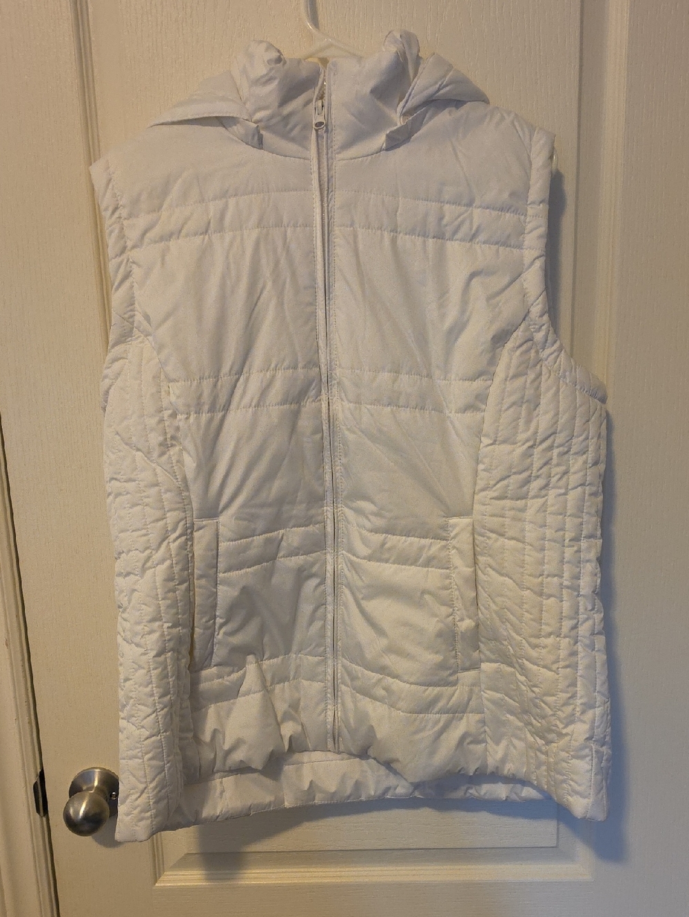 New York & Company White Quilted Puffer Vest with Hood